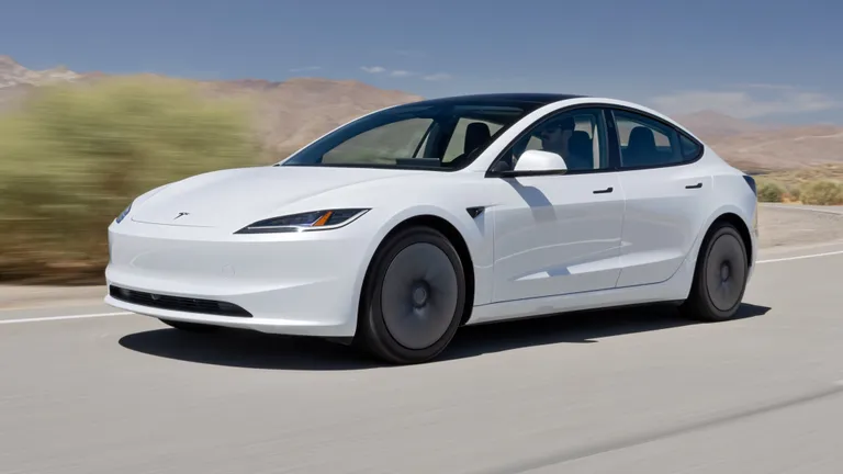 2026年型テスラ・モデル3 Standard試乗記――約4万ドルで手に入る、これも紛れもないテスラ