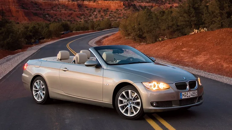 2007年型BMW 335iカブリオレ試乗記――巧妙なルーフ機構を隠し持つツインターボ・オープン