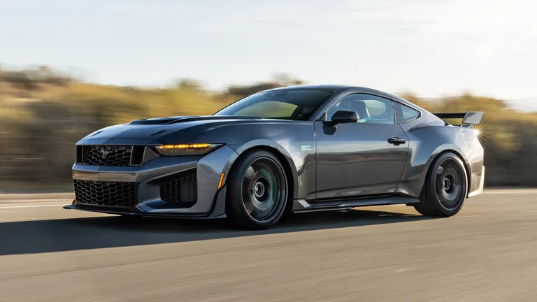 2026年型フォード・マスタング・ダークホースSC試乗記――GTDの95％を、約半額で手に入れる